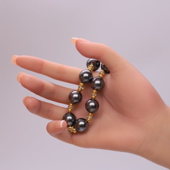 Dark pearl necklace with toggle lock and matching bracelet. - Picture 5 of 6